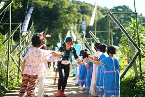 BIB: 184
                            <button type="button" onclick="openModal(19047834)" class="btn btn-primary btn-sm float-right btn-popup" data-toggle="modal" data-target=".modal-high-quality">
                        <i class="fas fa-shopping-cart"></i> Add to Cart
                    </button>
                                            <button type="button" onclick="isThisMe(19047834, true)" class="btn btn-success btn-sm float-right btn-popup btn-isme hidden" data-toggle="tooltip" data-placement="bottom" title="นี่คือรูปของคุณใช่ไหม คลิกที่นี่เพื่อเอาเข้าอัลบั้ม">
                        <i class="fas fa-plus"></i> Add to album
                    </button>
                    <button type="button" onclick="isThisMe(19047834, false)" class="btn btn-warning btn-sm float-right btn-popup btn-isnotme hidden">
                        <i class="fas fa-ban"></i> Remove from album
                    </button>